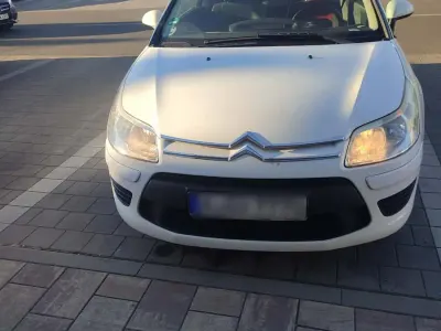 Gebraucht Citroën C4 90 PS (66 kW) 2010 Weiß Kleinwagen