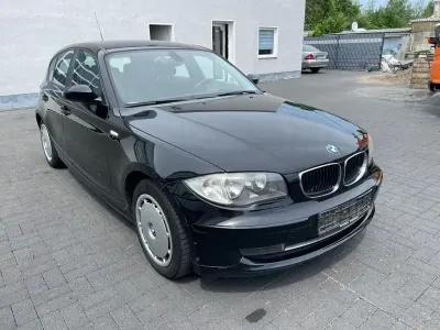 Gebraucht BMW 116 122 PS (89 kW) 2008 Schwarz Kleinwagen
