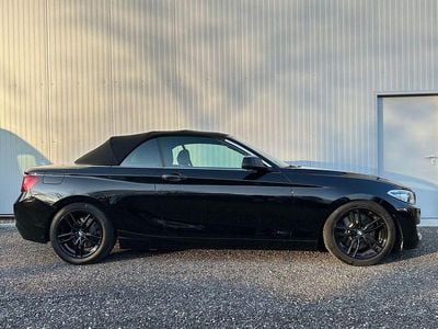 Schwarz Gebraucht 2016 BMW 230 Advantage Cabrio | 26.499 € (Teuer)