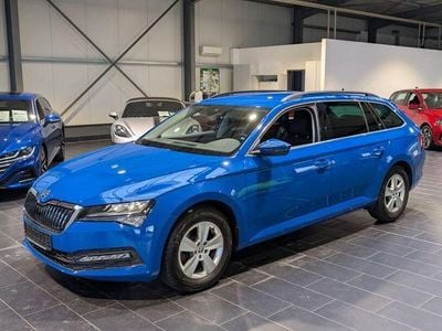 Second-hand Skoda Superb Ambition 150 CP (110 kW) 2022 Albastru Break