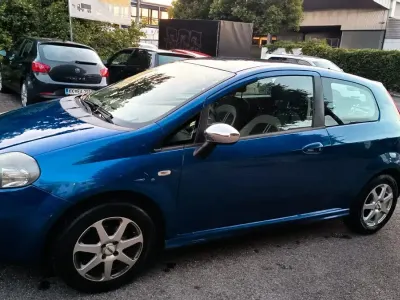 Gebraucht Fiat Punto Dynamic 77 PS (56 kW) 2009 Blau Kleinwagen
