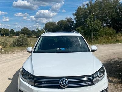 Usata VW Tiguan R-line 177 CV (130 kW) 2014 Bianco SUV