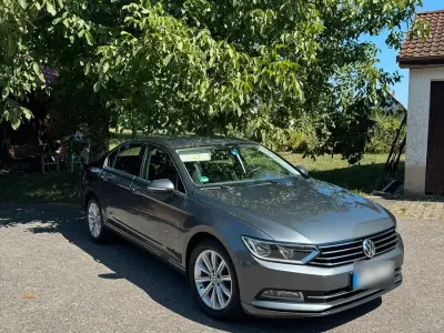 Gebraucht VW Passat Comfortline 150 PS (110 kW) 2016 Grau Limousine