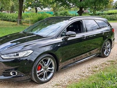 Schwarz Gebraucht 2018 Ford Mondeo ST-Line Kombi | 14.000 € (Etwas zu teuer)