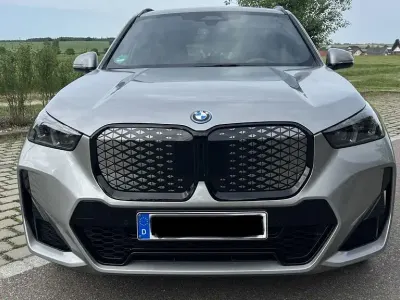 Gebraucht BMW iX1 M Sport 230 kW (313 PS) 2025 Grau SUV