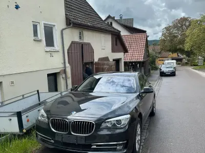 Gebraucht BMW 750 381 PS (280 kW) 2015 Schwarz Limousine