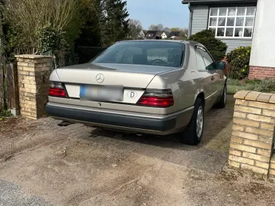 Gebraucht Mercedes 300 179 PS (131 kW) 1989 Silber Coupé