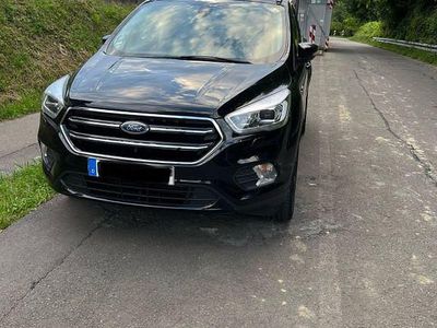 Gebraucht Ford Kuga Cool & Connect 179 PS (131 kW) 2017 Schwarz SUV