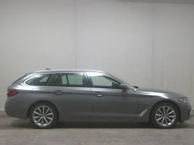 Usata BMW 530e Sport Line 292 CV (214 kW) 2022 Grigio Station wagon