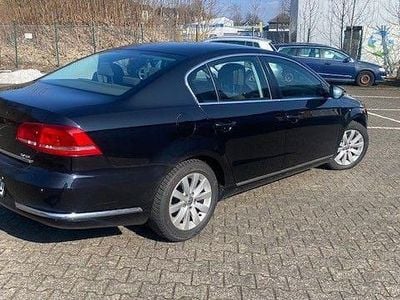 Gebraucht VW Passat Comfortline 140 PS (102 kW) 2013 Schwarz Limousine