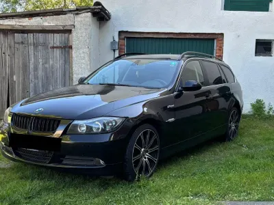 Gebraucht BMW 325 197 PS (144 kW) 2007 Schwarz Kombi