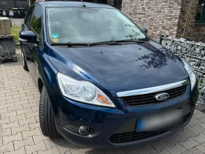 Gebraucht Ford Focus Viva 101 PS (74 kW) 2010 Blau Limousine