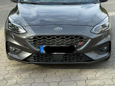 Usata Ford Focus ST 280 CV (205 kW) 2019 Grigio Berlina