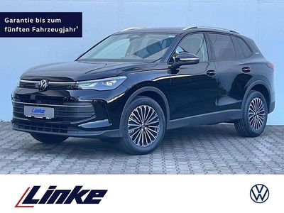 Neu VW Tiguan 150 PS (110 kW) 2026 Grenadillschwarz metallic SUV