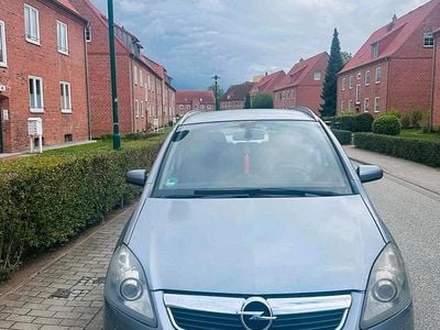 Grau Gebraucht 2006 Opel Astra Limousine | 3.800 €