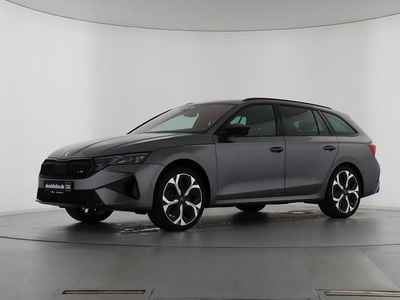 Graphitegrau metallic Gebraucht 2025 Skoda Octavia RS Kombi | 42.850 € (Etwas zu teuer)