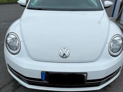 Gebraucht VW Beetle Design 105 PS (77 kW) 2014 Weiß Kleinwagen