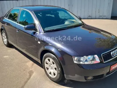 Gebraucht Audi A4 131 PS (96 kW) 2003 Blau Limousine