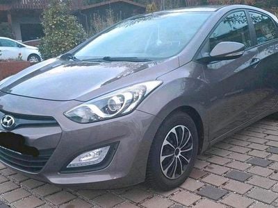 Gebraucht Hyundai i30 99 PS (72 kW) 2014 Braun Limousine