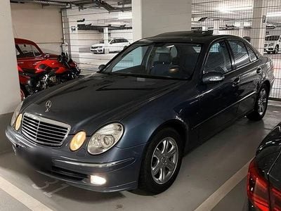 Usata Mercedes E320 224 CV (164 kW) 2003 Blu Berlina