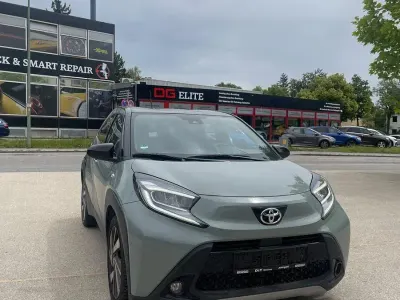 Gebraucht Toyota Aygo X X-plore 72 PS (52 kW) 2024 Grün SUV