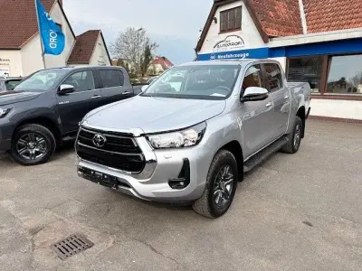 Ny Toyota HiLux 150 HK (110 kW) 2026 Grå Pickup / Ladvogn