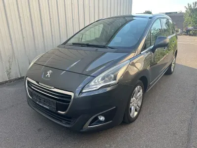 Gebraucht Peugeot 5008 Allure 150 PS (110 kW) 2014 Grau Van / Kleinbus