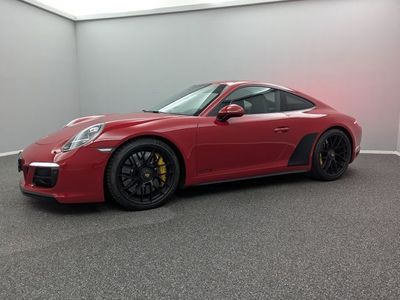 Porsche 911 Carrera 4 GTS