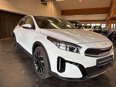 Neu Kia XCeed Platinum Edition 140 PS (102 kW) 2025 Carraraweiß SUV