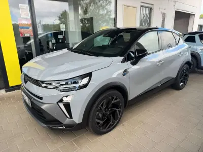 Neu Renault Captur Esprit Alpine 158 PS (116 kW) 2026 Rafale grau mit black pearl SUV