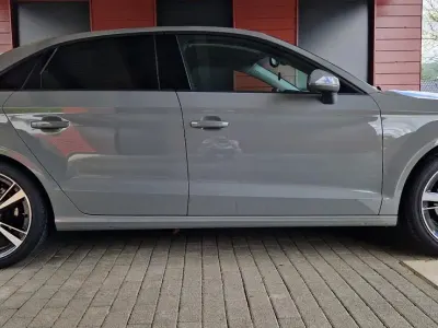Gebraucht Audi A3 116 PS (85 kW) 2020 Grau Limousine