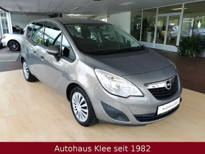 Gebraucht Opel Meriva Edition 101 PS (74 kW) 2011 Braun Van / Kleinbus