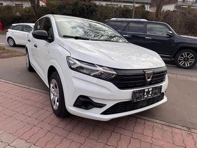 Gebraucht Dacia Sandero Essentiel 67 PS (49 kW) 2022 Weiß Limousine