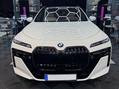 Gebraucht BMW 740 Executive 299 PS (219 kW) 2025 Weiß Limousine