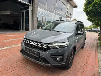 Gebraucht Dacia Jogger Extreme 91 PS (66 kW) 2023 Grau Van / Kleinbus