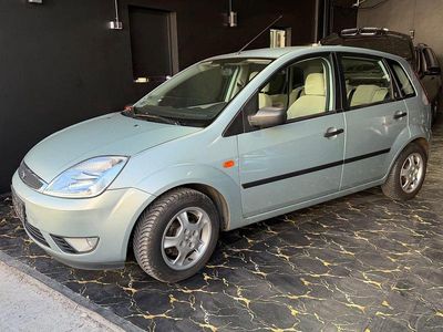 Usata Ford Fiesta Ghia 68 CV (50 kW) 2003 Verde Utilitaria