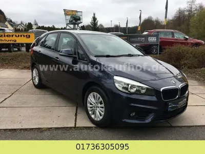 Gebraucht BMW 218 Active Tourer 150 PS (110 kW) 2015 Blau (imperialblau) Van / Kleinbus