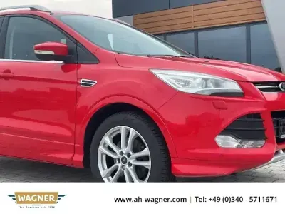 Gebraucht Ford Kuga Individual 163 PS (119 kW) 2014 Rot SUV