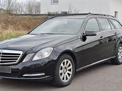 Gebraucht Mercedes E200 136 PS (100 kW) 2012 Schwarz Limousine