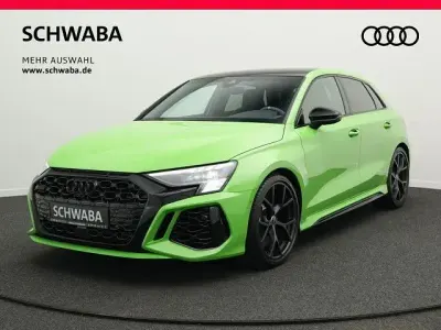 Gebraucht Audi RS3 Sport 400 PS (294 kW) 2023 Kyalamigrün Limousine