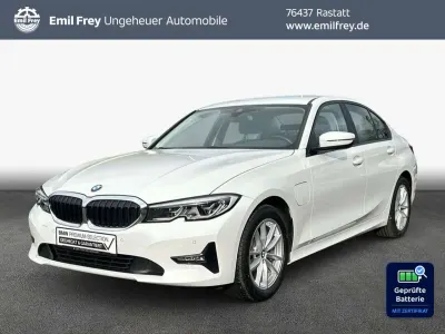 Gebraucht BMW 330e Advantage 184 PS (135 kW) 2020 Weiß Limousine
