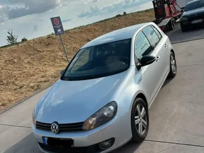 Gebraucht VW Golf VII Match 105 PS (77 kW) 2012 Silber Limousine