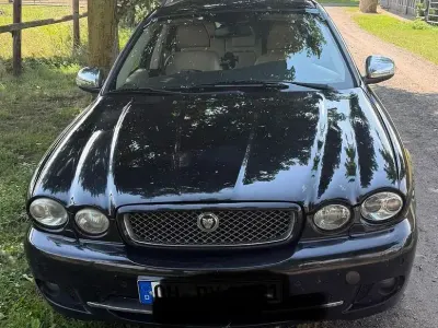 Gebraucht Jaguar X-type Executive 145 PS (106 kW) 2009 Schwarz Kombi