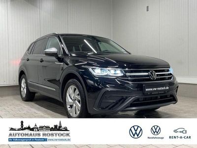 Deep black perleffekt (metallic) Gebraucht 2025 VW Tiguan Allspace Life SUV | 38.949 € (Fairer Preis)