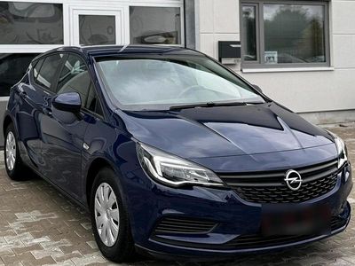 Usata Opel Astra 101 CV (74 kW) 2017 Blu Berlina