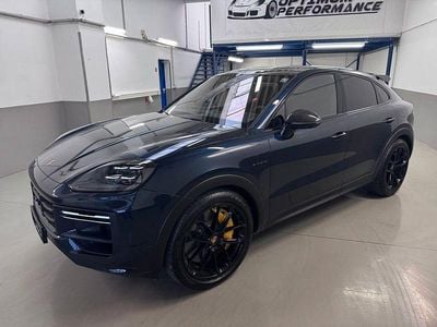 Gebraucht Porsche Cayenne Turbo E-Hybrid 600 PS (441 kW) 2025 Blau SUV