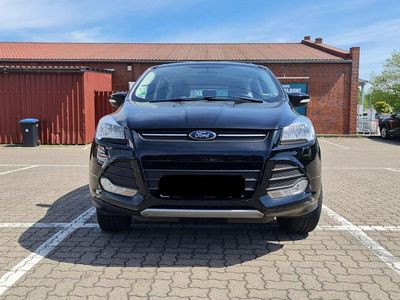 Gebraucht Ford Kuga 120 PS (88 kW) 2016 Schwarz SUV