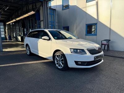 Weiß Gebraucht 2013 Skoda Octavia Elegance Kombi | 7.000 € (Etwas zu teuer)