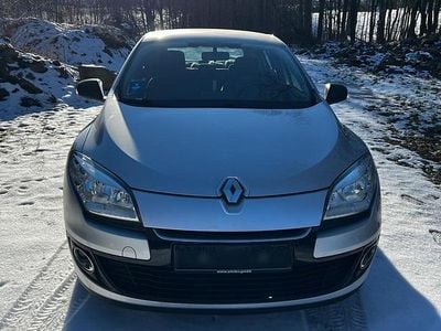 Gebraucht Renault Mégane III 101 PS (74 kW) 2012 Silber Kleinwagen