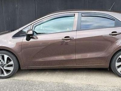 Gebraucht Kia Rio Platinum Edition 109 PS (80 kW) 2015 Limousine